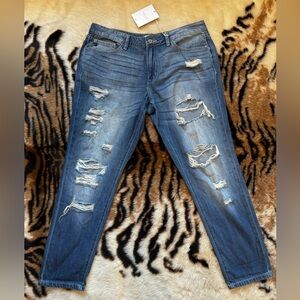 Boyfriend ripped jeans
